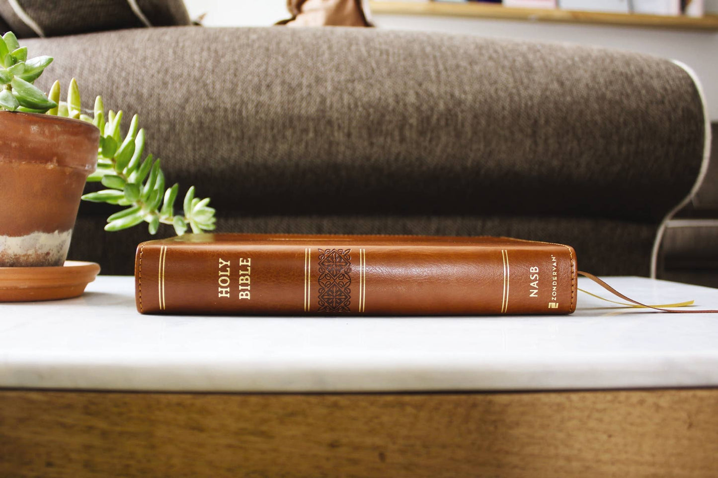 NASB, Personal Size Bible, RL Large Print, Leathersoft Brown