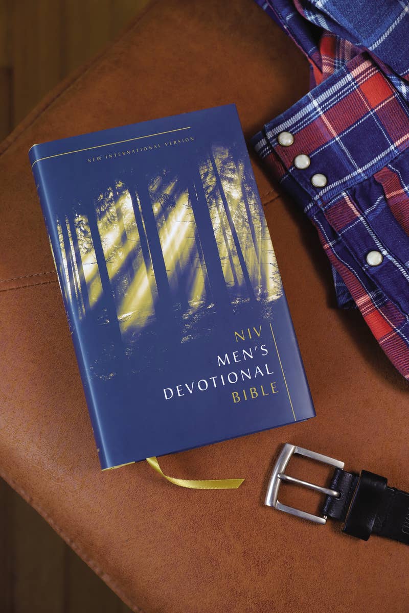 NIV Men's Devotional Bible, Hardcover